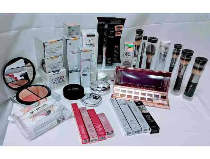 IT Cosmetics Luxury Gift Set - Photo 1