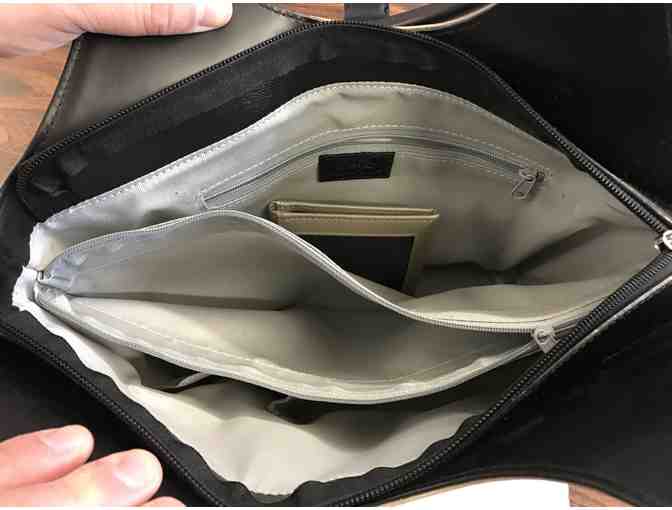 Beijo Pearly Shimmer Beige Patent Leather/Black Trimmed Hand/ Shoulder Bag - Photo 3