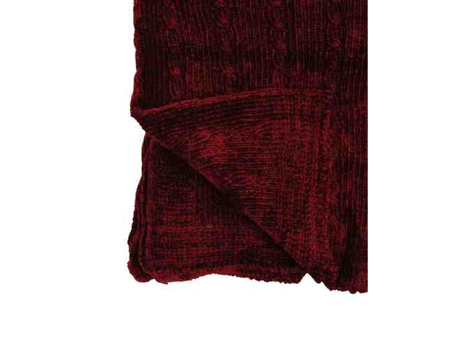 525 America Luxe Throw Blanket : Crimson