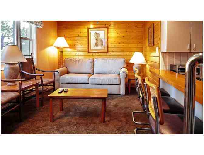 Enjoy 4 nights @ The Historic Crags Lodge in luxury 1 bedroom suite - Photo 2