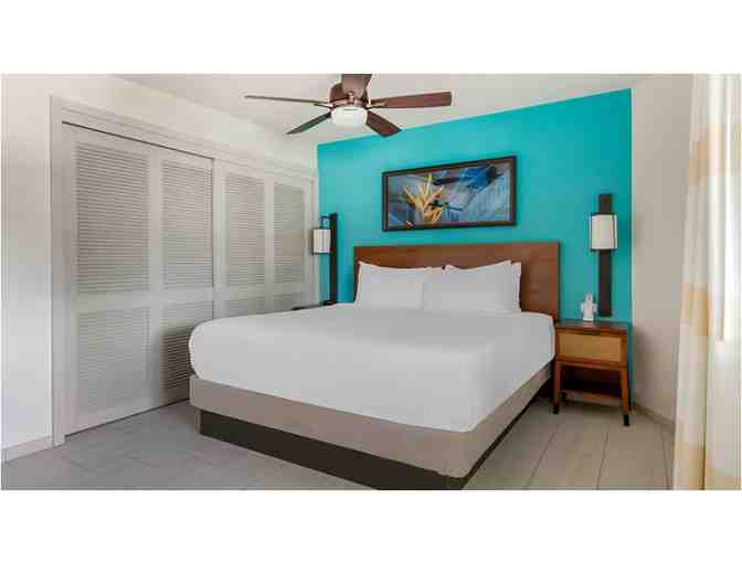 Enjoy 4 nights @ Royal Palm, a Hilton Vacation Club Sint Maarten in One bedroom Suite - Photo 9