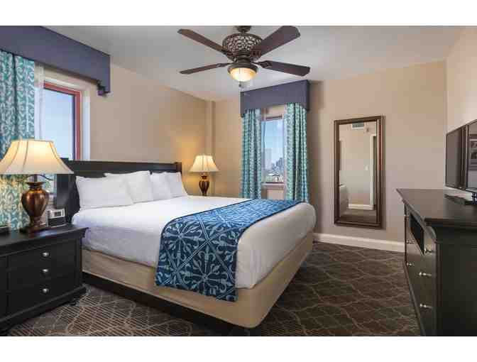 Swamp Tour + 3 nights Club Plaza Ave Resort New Orleans, LA 4.3 rated - Photo 11