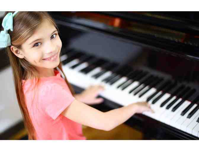 1 month subscription to Little Mozart's