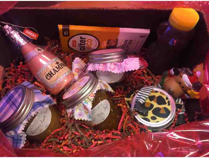 (2) Gift basket homemade gourmet items - Photo 1