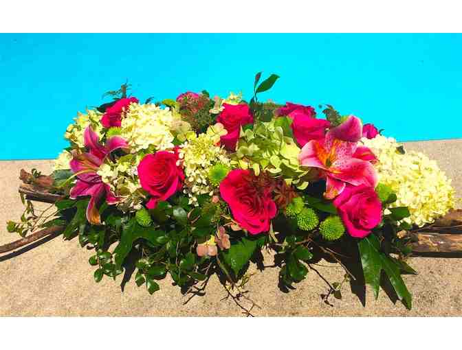 $200 Flower Arrangement by Thao - Photo 2
