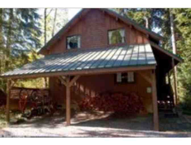 Architect's Chalet in the Cascade Alps - Three Nights