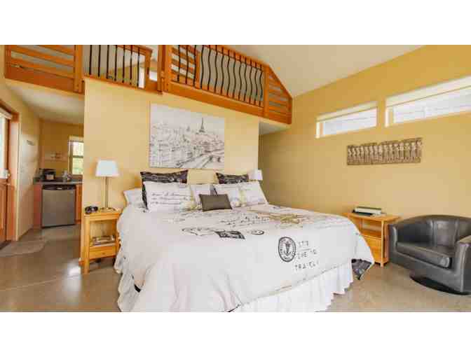 Oregon Wine Country Experience at Roya Cottages and Ruby Vineyard