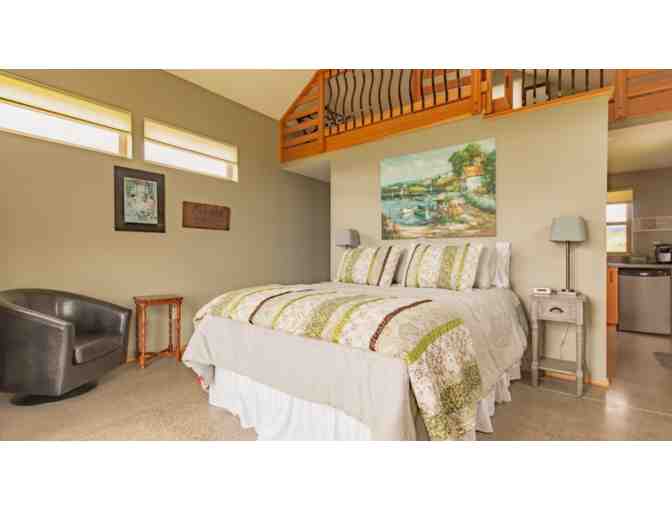 Oregon Wine Country Experience at Roya Cottages and Ruby Vineyard