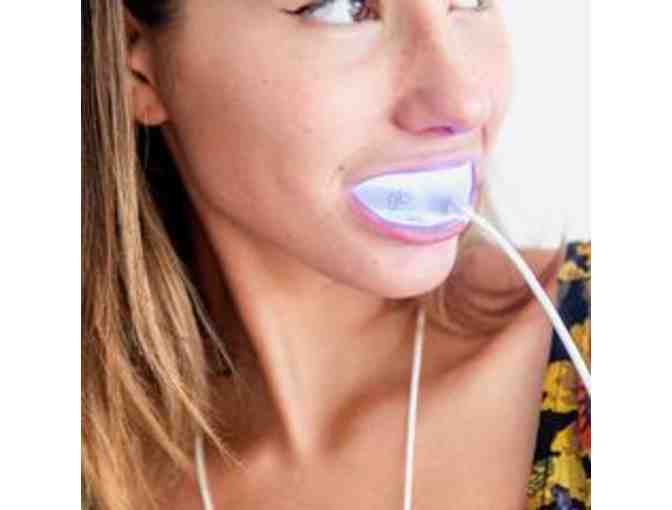 GLO Brilliant Personal Teeth Whitening Device