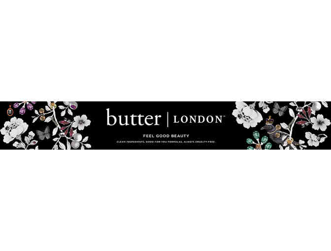LumiMatte Blurring Finishing & Setting Powder in Porcelain / Light by Butter London