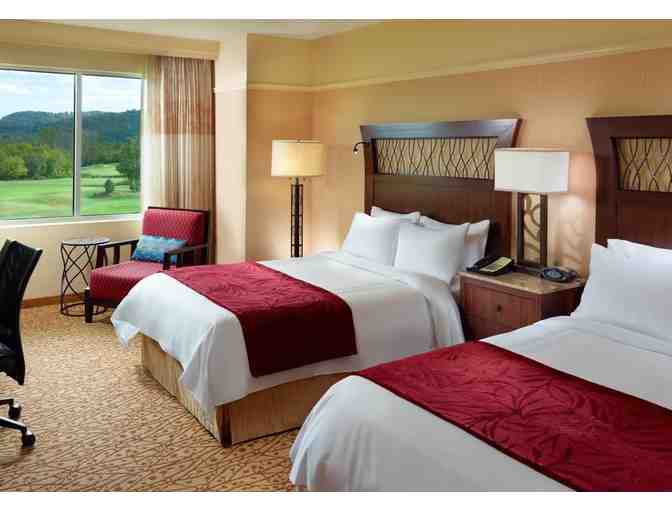 Golf, Stay and Dining at Tennessee Resort!
