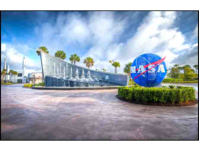 Bus Tour, Meet an Astronaut, 2-Day Visitor Complex Admission, 3-Night Stay for 2 - Photo 4