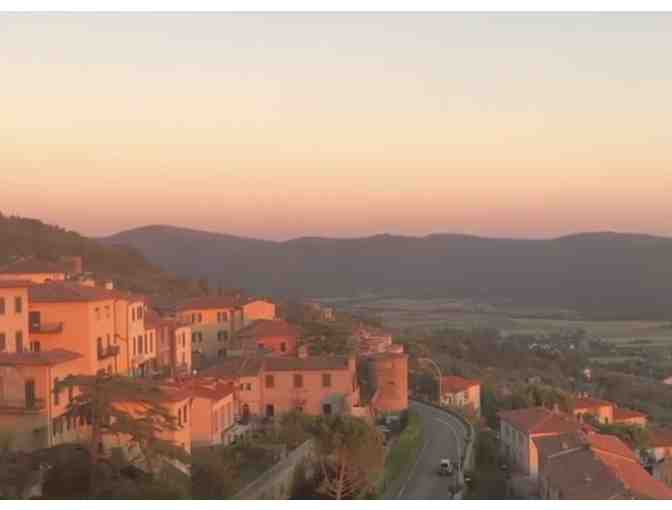 7 nights in luxury Tuscan villa for up to 12 ppl.
