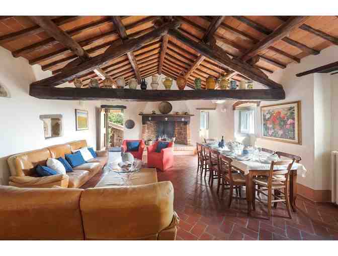 Amazing 5-Bedroom Villa in Tuscany! - Photo 3