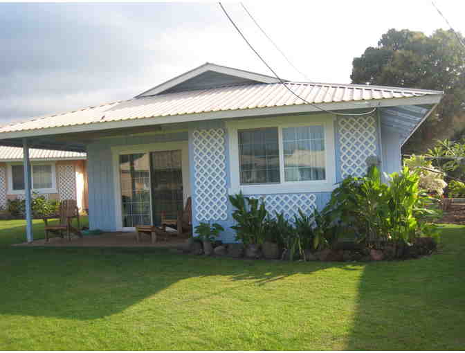 Moloka'i Hawai'i Oceanfront Cottage - 5 Nights!