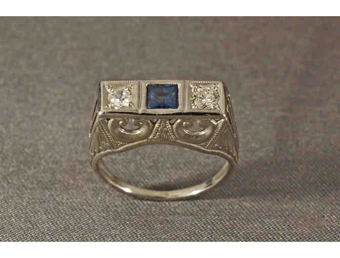 Stunning Art Deco 18K White Gold Sapphire & Diamond Ring
