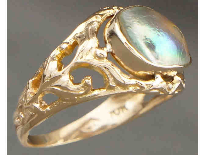 Elegant Solid 10K Yellow Gold and Abalone Pearl Floral Filigree Estate Ring