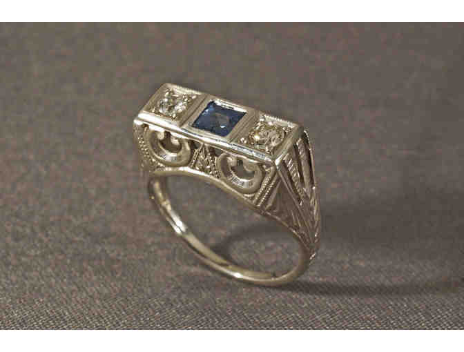 Stunning Art Deco 18K White Gold Sapphire & Diamond Ring