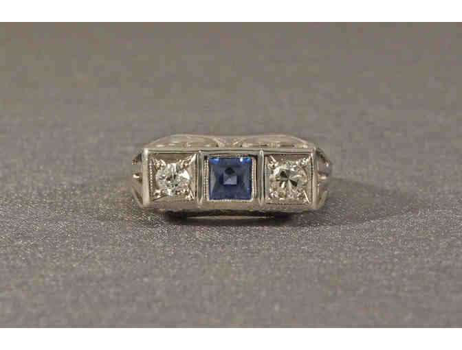 Stunning Art Deco 18K White Gold Sapphire & Diamond Ring
