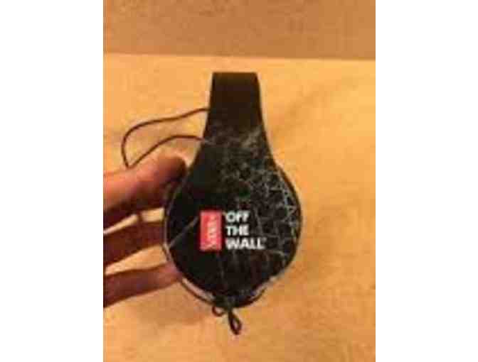 For Music Fans : Set of VANS Off The Wall Stereo Headphones