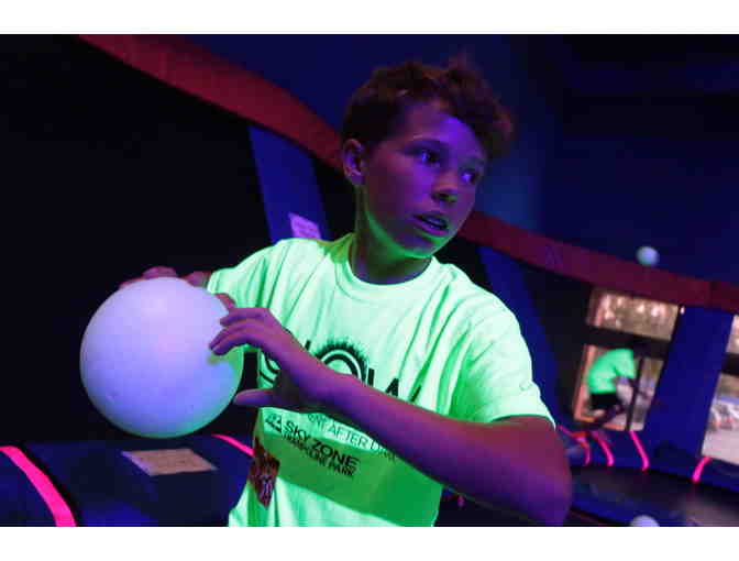 Glow Zone Party Package at Sky Zone Roswell!