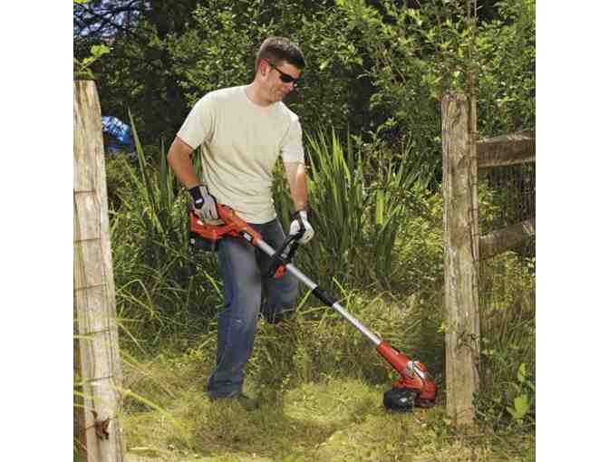 Black & Decker 20 Volt Cordless String Trimmer/Edger