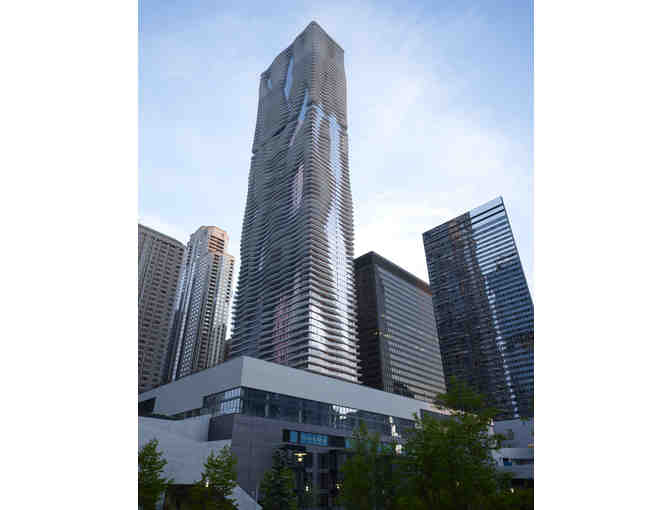 One-night in the heart of Chicago