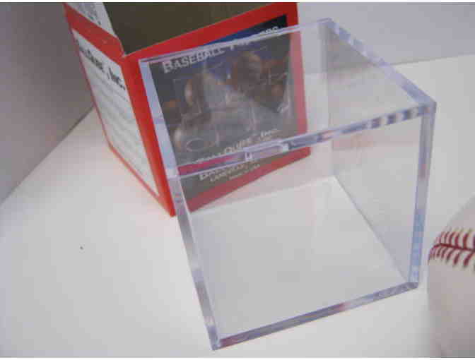 Authentic, Signed MLB Derek Jeter Baseball with case and paperwork