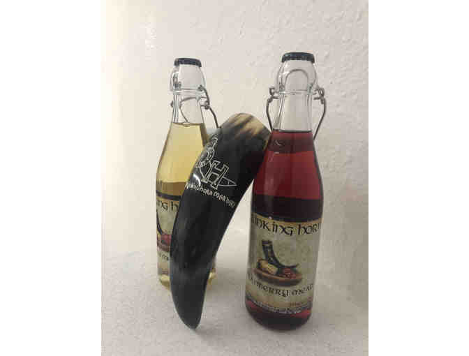 Drinking Horn Meadery: Mead & Drinking Horn!