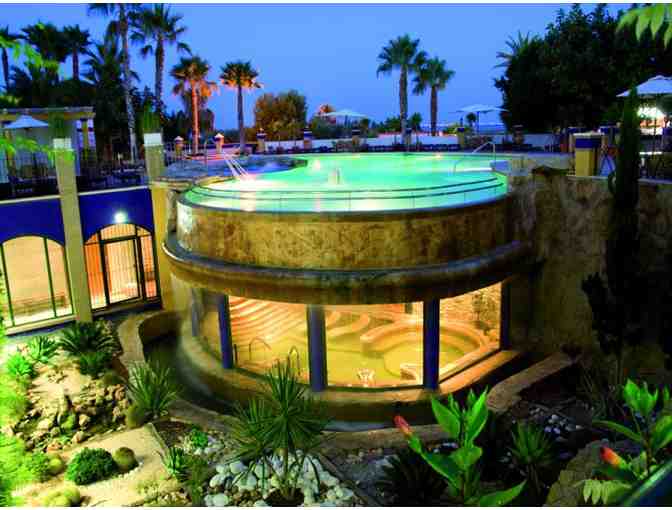 5 day, 4 night getaway to Cancun, Mexico