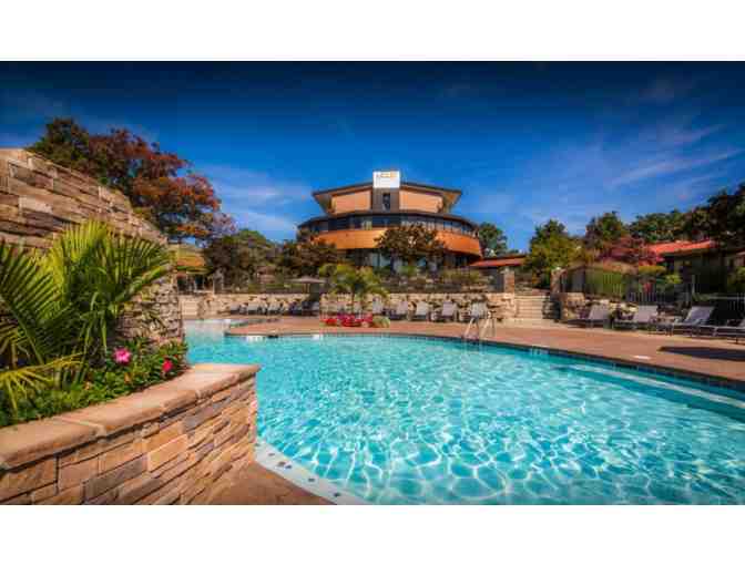 1 Night Stay - The Lodge of Four Seasons