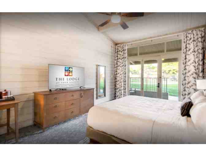 1 Night Stay - The Lodge of Four Seasons