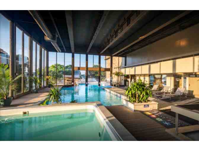 1 Night Stay - The Lodge of Four Seasons