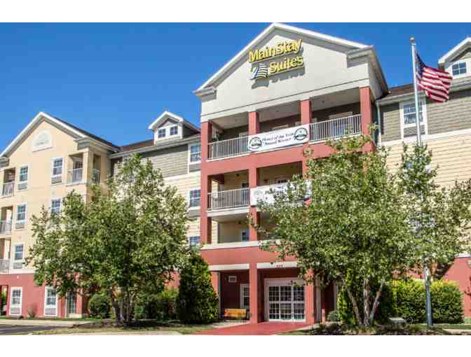 1 Night Stay at Fort Wood Hotels for 2 Adults