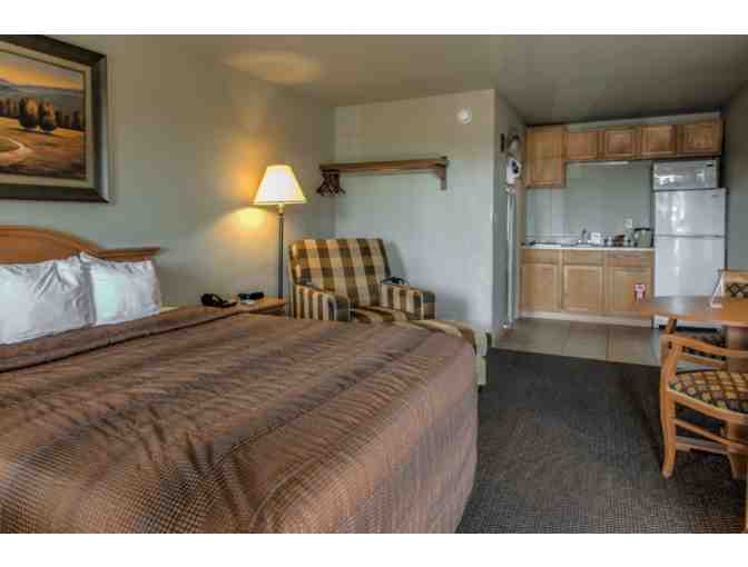 1 Night Stay at Fort Wood Hotels for 2 Adults