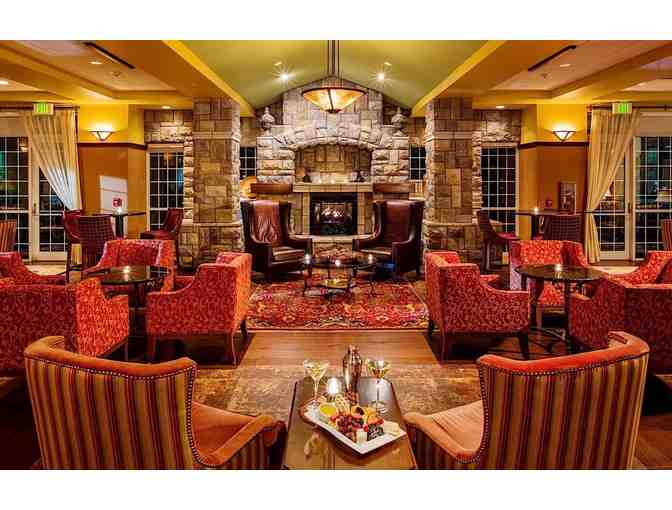 Chateau On The Lake Resort