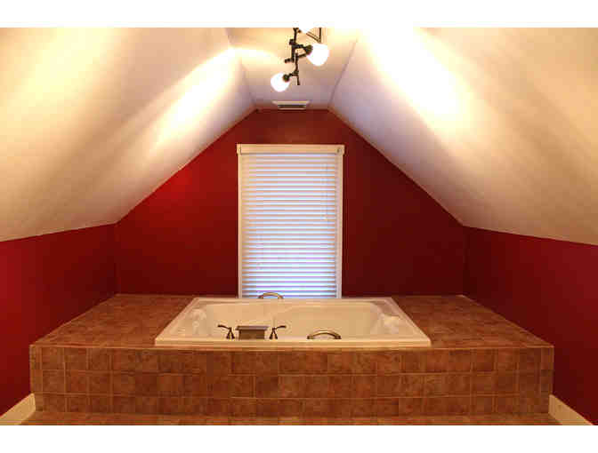 A Weekend Getaway for 2 in Shelburne, VT