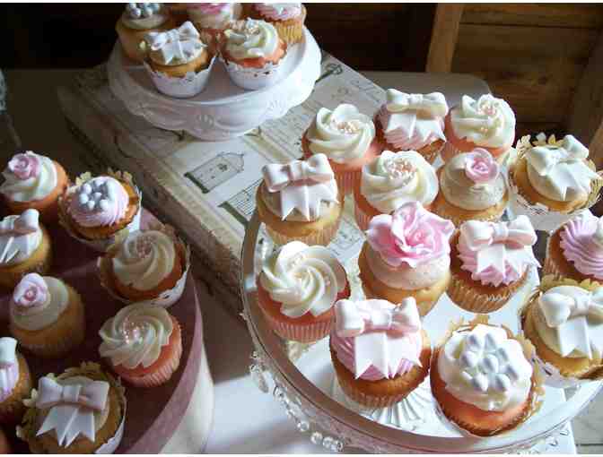 100 Yummy Cupcakes from Snaffle Sweets