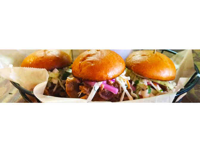 Manhattan Pizza & Pub $25 Gift Card