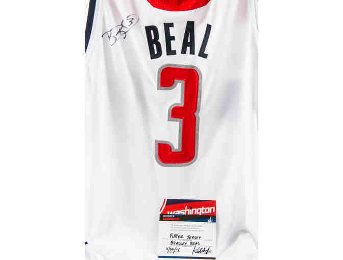 Washington Wizards Jersey and Photo Signed by Bradley Beal
