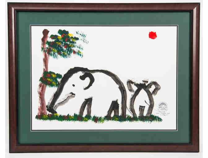 An Elephant Painting an Elephant!
