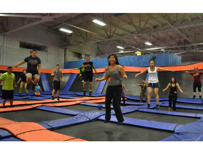 5 person 1 hour group reservation for Sky Zone indoor trampoline park