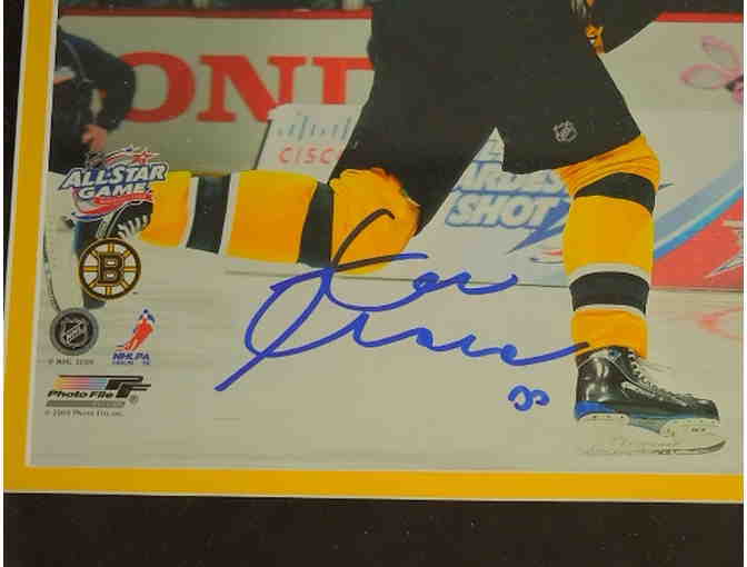 Autographed action photo of Bruin's great - Zdeno Chara