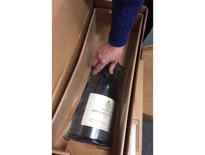Bottle of Kendall-Jackson Grand Reserve Chardonnay 2013