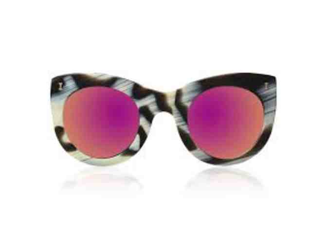 Illesteva: One Pair of Handmade Sunglasses - Photo 2