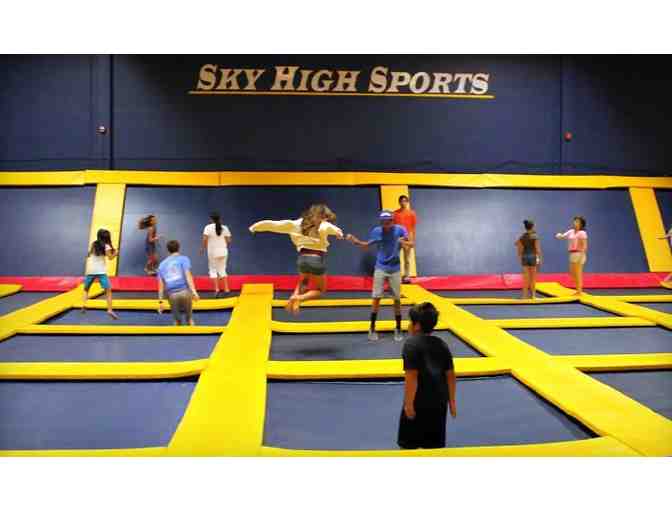 Sky High Sports - 4 Passes for 1 Hour of Jumping