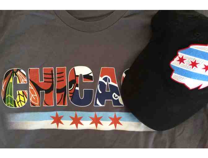 Chicago Sports T-Shirt & Blackhawks Chicago Flag Hat