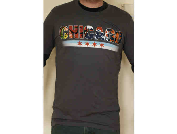 Chicago Sports T-Shirt & Blackhawks Chicago Flag Hat