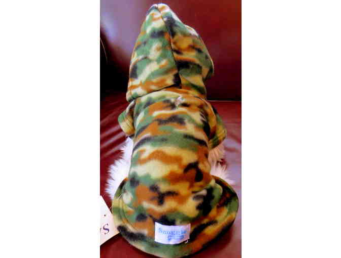 Green Camo Hooded Snuggie Size Small