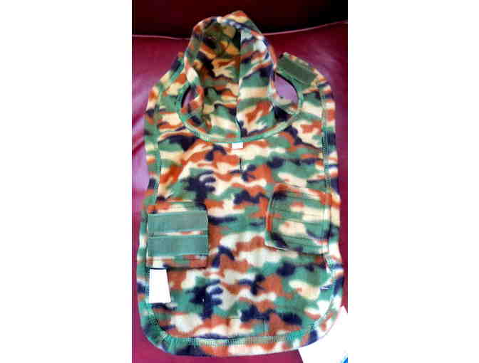 Green Camo Hooded Snuggie Size Small